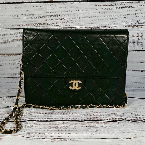 CHANEL Handbags - Authentic Chanel Lambskin Single Flap Vintage Shoulder Bag Gold HW, Dustbag, COA